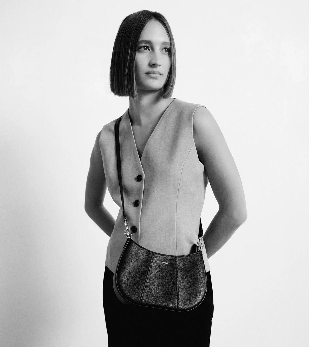 Petit sac demi-lune Juliette en cuir grainé